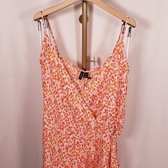 Vero Moda Emma Floral Wrap Dress SZ M NWT - Picture 4 of 10